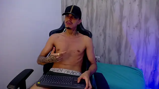 Tayson_Hot Live XXX-Chat