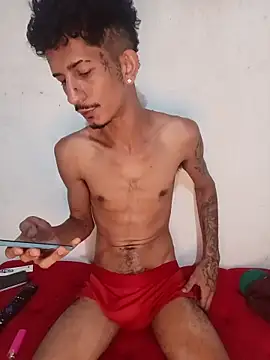 OCamBoy Adlı Modelin Canlı XXX Sohbeti
