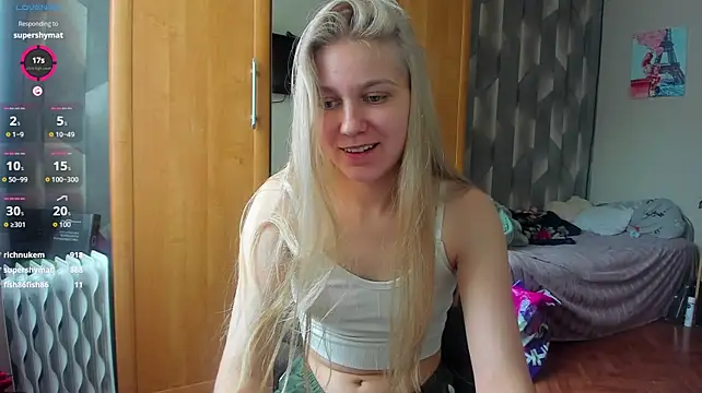 Tiny_Kiss Chat XXX in diretta