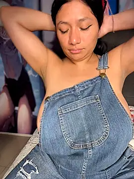 Im_Little - show tits 💦💦