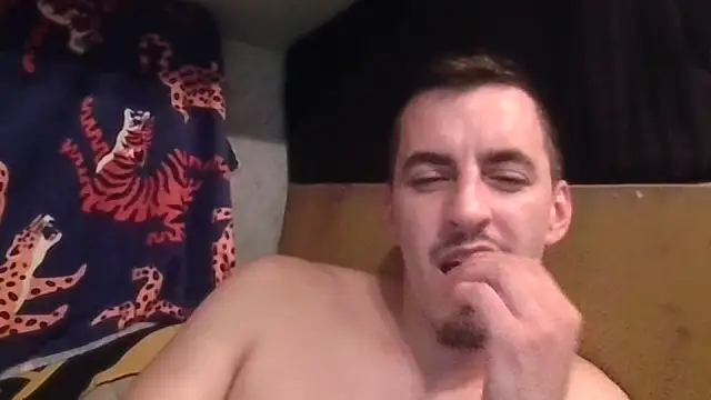 luverrboyy – Naživo XXX chat