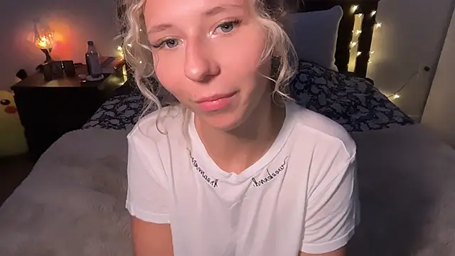 Chat +18 de anyaa777 ao vivo