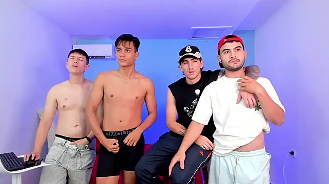 Онлайн чат XXX Spaceboyss18