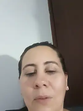 Sophie_tyler1 - topless 3min