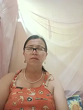 Chat XXX ao vivo de Chilly-wet