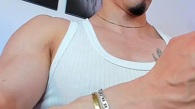 צ'אט XXX בשידור חי של Angelo_Varek