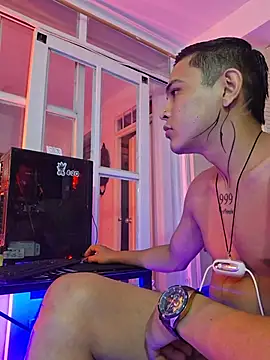 MASTERSUPREME666 Adlı Modelin Canlı XXX Sohbeti