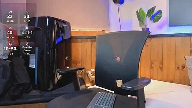 XXX chat uživo modela RomanKanne1