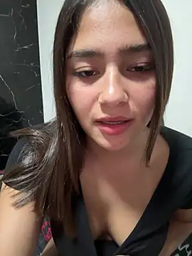 Saraaaaaaxnx Adlı Modelin Canlı XXX Sohbeti
