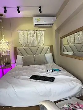 Chat +18 de Sussy_cherry ao vivo