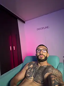 Chat +18 de Simon_trujillo ao vivo