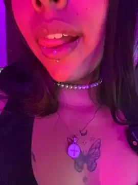 Katta_ossa Adlı Modelin Canlı XXX Sohbeti
