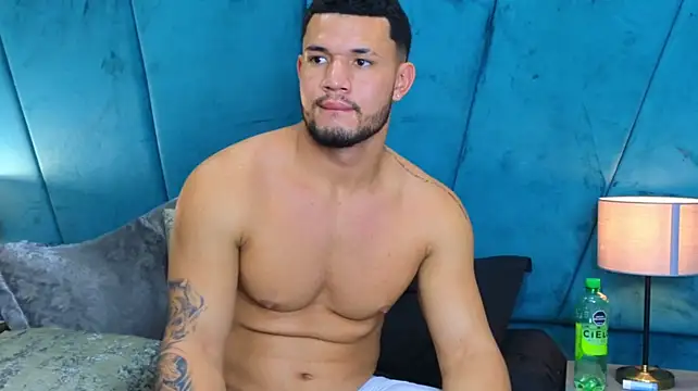 XXX chat uživo modela masoncole_