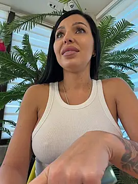 Czat XXX na żywo – ReynaMorel