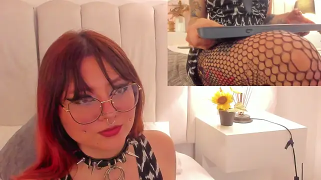 leah_bloom_ Adlı Modelin Canlı XXX Sohbeti