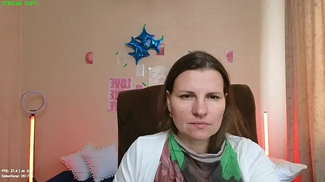 Chat +18 de Mirabelle_Velvet ao vivo