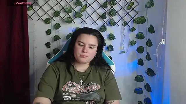 Nika_1_ Adlı Modelin Canlı XXX Sohbeti