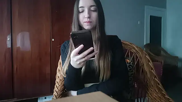 XXX chat uživo modela WynonaFarhat