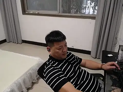 zhang1118 Chat XXX in diretta