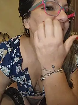 Lovely_Chiara 라이브 XXX 채팅