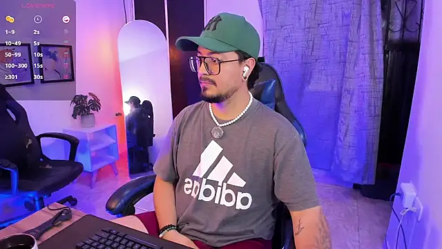 Chat XXX en directo de DaviidEvans_