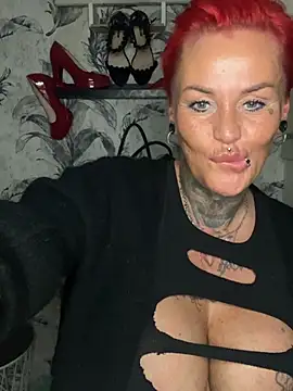 InkedMissLaBaehm Live XXX-Chat