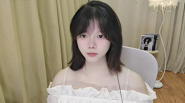 YaYa668866 Live XXX-chat