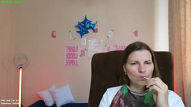 Mirabelle_Velvet Adlı Modelin Canlı XXX Sohbeti