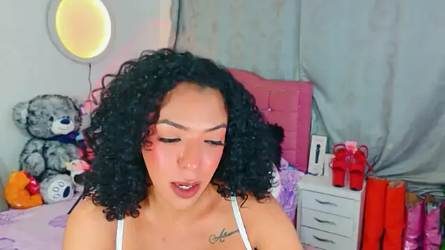 Tanedra_collings Adlı Modelin Canlı XXX Sohbeti