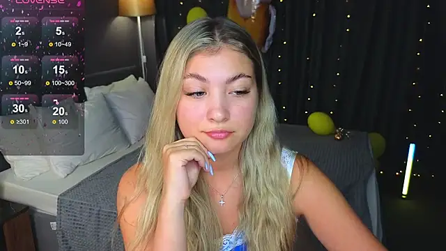 Chat +18 de Angel__Grace ao vivo
