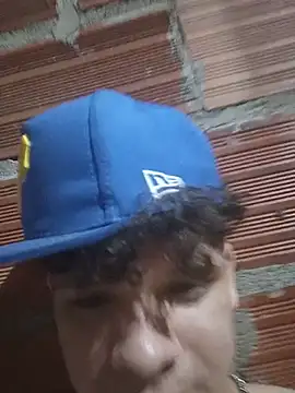 nilon05 Live XXX Chat