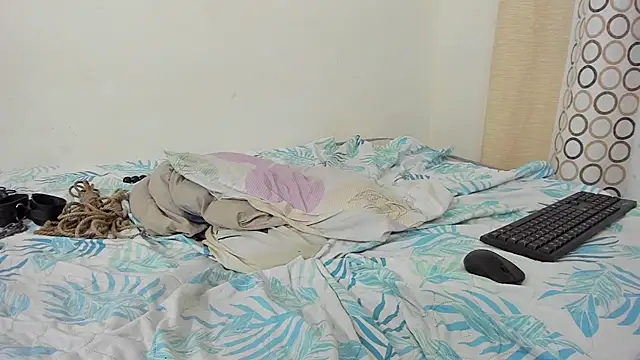 BlueJaguarAndy Chat XXX in diretta