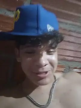 nilon05 Live XXX Chat