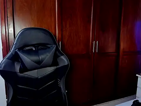 RED_VIOLETH - kiss asshole