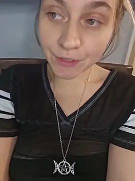 ScarletsWeb élő XXX-chatje