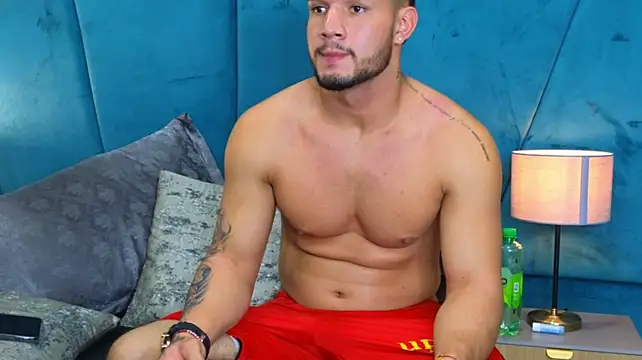 Chatroom XXX en direct de masoncole_