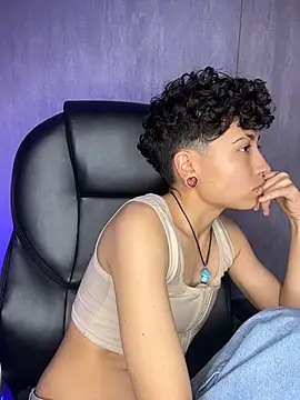 XXX chat uživo modela ian_mathias_