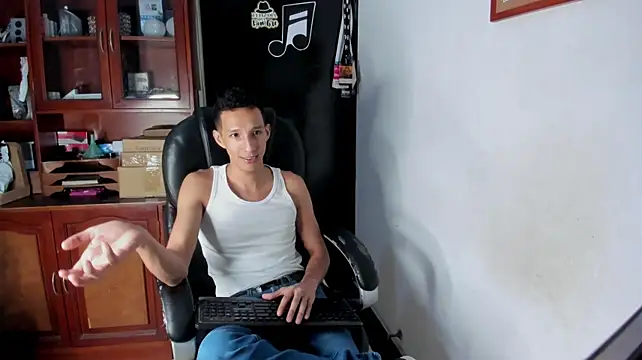 AlphaMarco Live XXX Chat