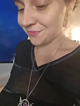 ScarletsWeb élő XXX-chatje