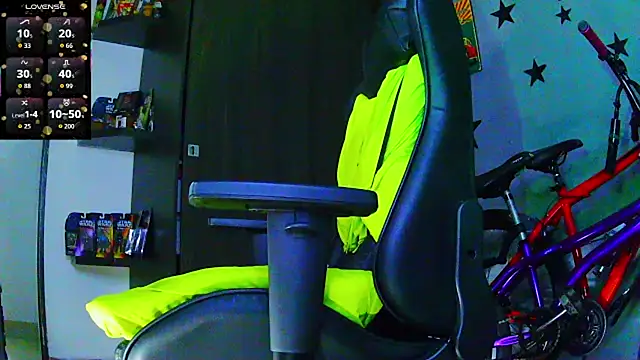 justincs' Live XXX Chat
