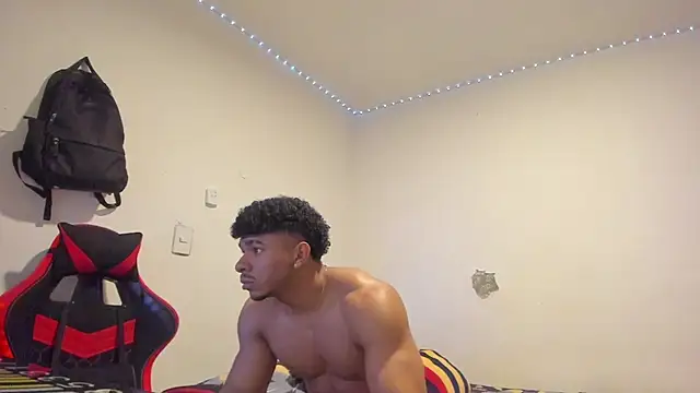 Chat +18 de Jayden_VanceJS ao vivo
