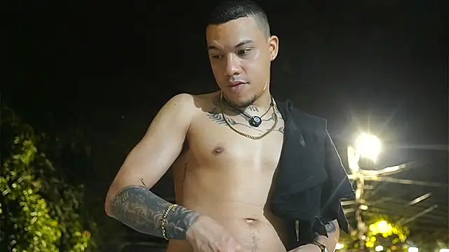 AlphaMasterXxx Chat XXX in diretta