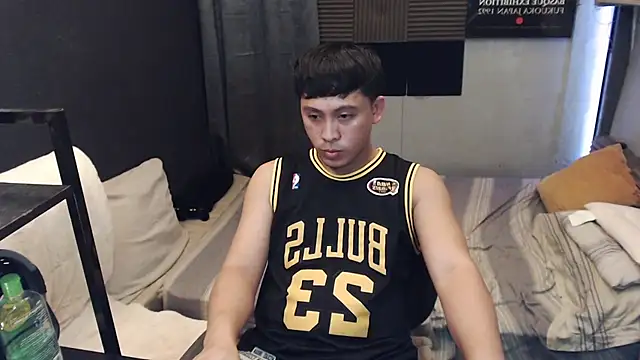 XXX chat uživo modela princeJayX