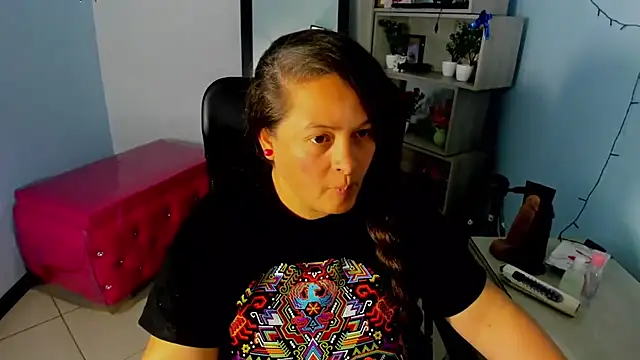 SaraThonson_: απευθείας συνομιλία ΧΧΧ