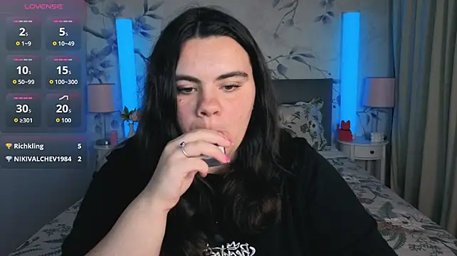 Ukr_lena-'s Live XXX Chat