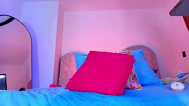 دردشة naomi_kyse الجنسية المباشرة