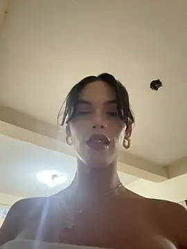 Chat +18 de Carlita_cute ao vivo