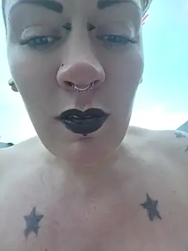 PinkTheHawk's Live XXX Chat