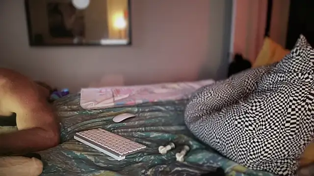 צ'אט XXX בשידור חי של FitStacheDaddy