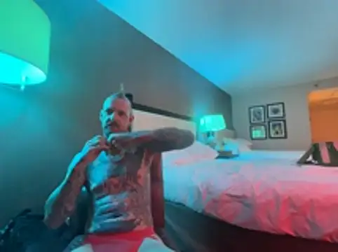 motorboater69 Show in webcam
